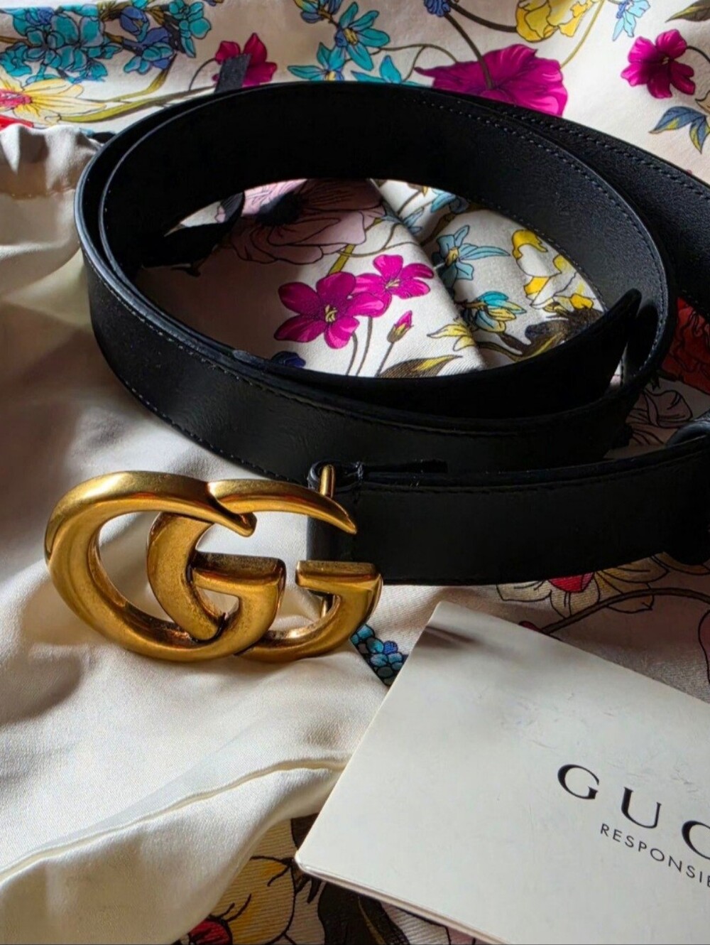 Gucci Black Leather Double G Buckle Belt